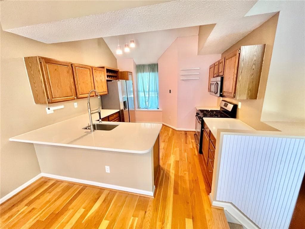 4 bedroom, 3 bathroom, 1,793 sq ft townhouse for sale at 2253 Goodwood Boulevard, Smyrna, GA 30080 — photo 8