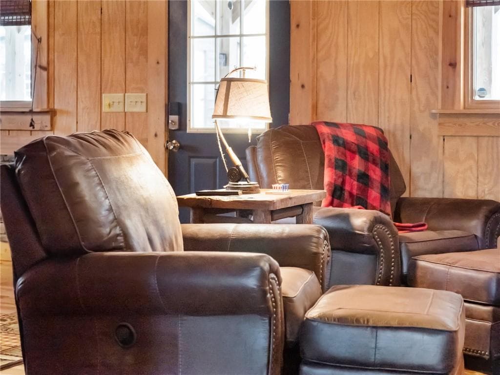 5 bedroom, 3 bathroom, 2,960 sq ft single family residence for sale at 333 Skywood Lane, Cleveland, GA 30528 — photo 4