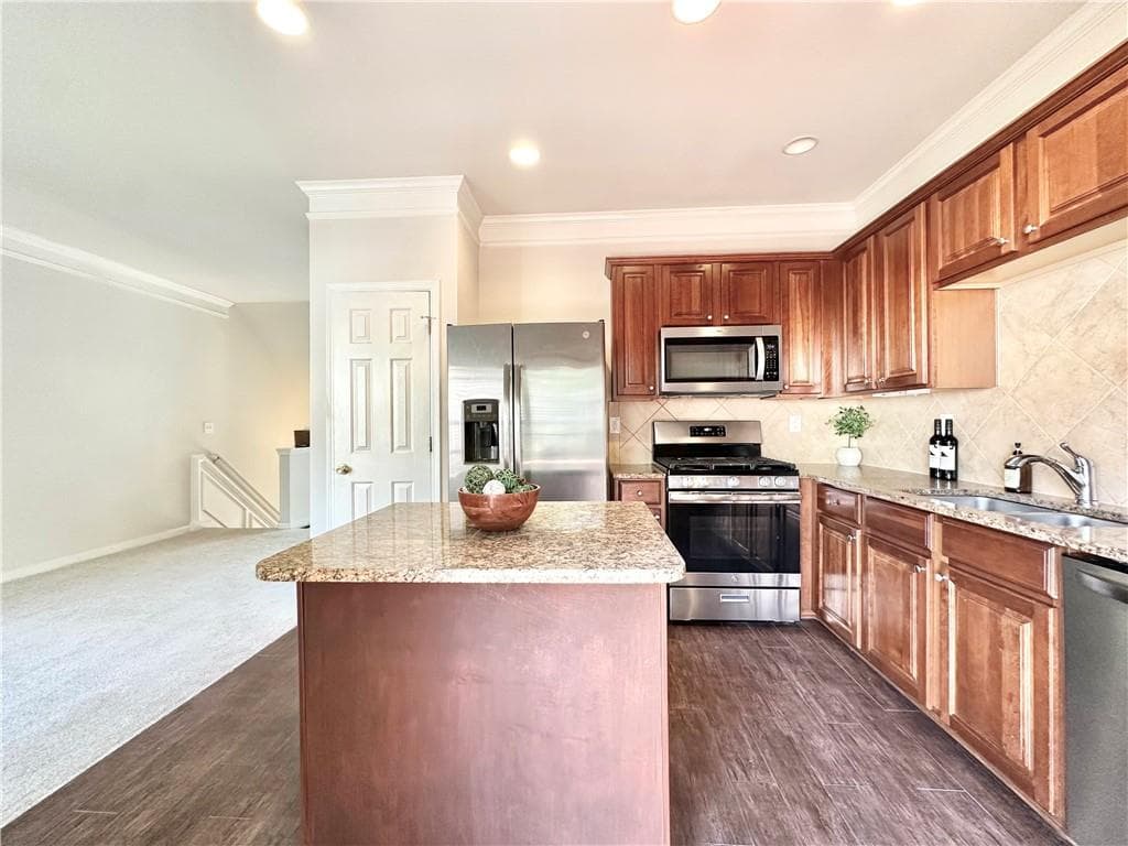 4 bedroom, 4 bathroom, 1,702 sq ft townhouse for sale at 7820 Kiverton Place, Sandy Springs, GA 30350 — photo 7