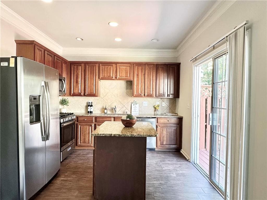 4 bedroom, 4 bathroom, 1,702 sq ft townhouse for sale at 7820 Kiverton Place, Sandy Springs, GA 30350 — photo 8