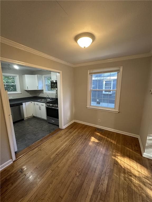 2 bedroom, 1 bathroom, 1,035 sq ft single family residence for rent at 691 Daniel Avenue, Decatur, GA 30032 for $1,500 a month — photo 3
