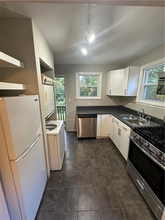 2 bedroom, 1 bathroom, 1,035 sq ft single family residence for rent at 691 Daniel Avenue, Decatur, GA 30032 for $1,500 a month — photo 4