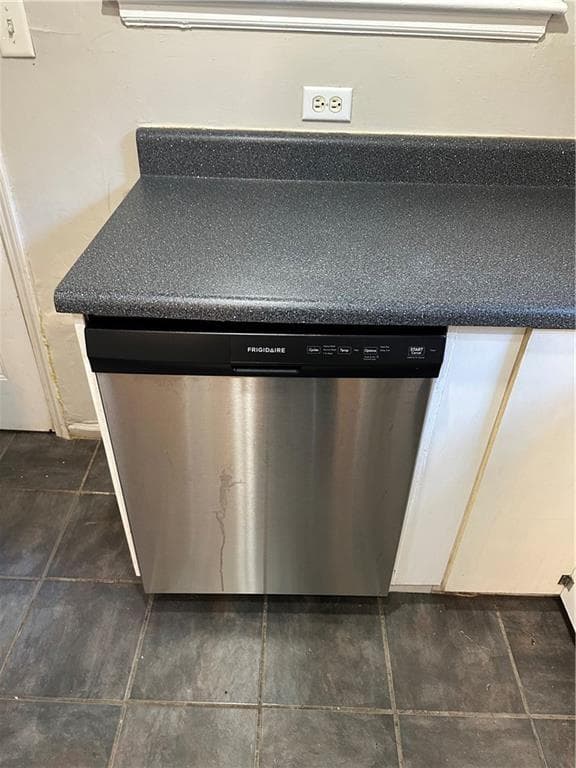 2 bedroom, 1 bathroom, 1,035 sq ft single family residence for rent at 691 Daniel Avenue, Decatur, GA 30032 for $1,500 a month — photo 8