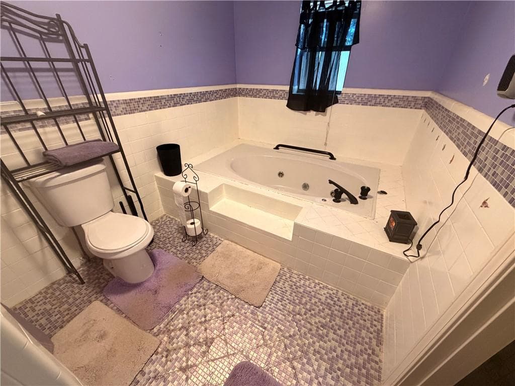 4 bedroom, 2 bathroom, 2,112 sq ft single family residence for sale at 1921 Fisher Drive, Stockbridge, GA 30281 — photo 4