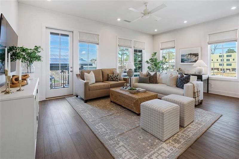 3 bedroom, 3 bathroom, 1,853 sq ft condominium for sale at 1273 Longreen Terrace 8, Atlanta, GA 30318 — photo 3