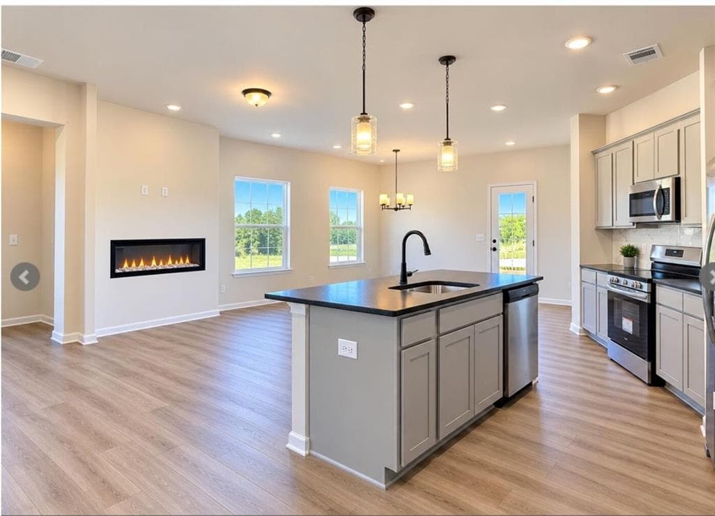 3 bedroom, 3 bathroom, 1,807 sq ft townhouse for rent at 325 Caroline Place, Villa Rica, GA 30180 for $2,100 a month — photo 5