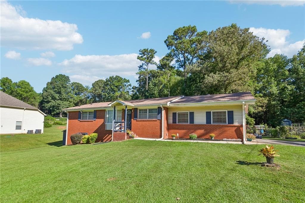 2 bedroom, 2 bathroom, 1,232 sq ft single family residence for sale at 496 Gardner Road, Stockbridge, GA 30281 — photo 2