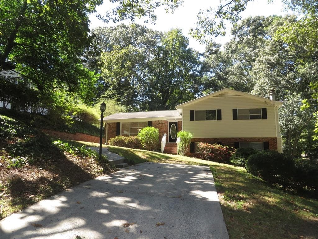 4 bedroom, 2 bathroom, 1,998 sq ft single family residence for rent at 2554 Skyland Trail, Atlanta, GA 30319 for $3,500 a month — photo 1 of 38