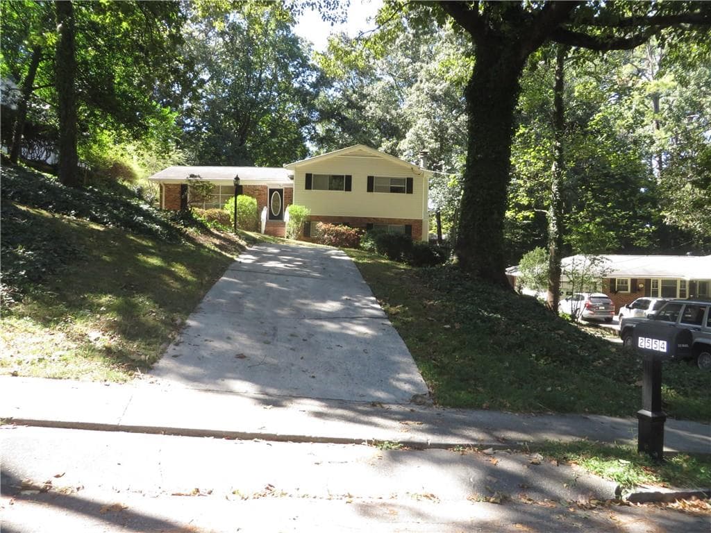 4 bedroom, 2 bathroom, 1,998 sq ft single family residence for rent at 2554 Skyland Trail, Atlanta, GA 30319 for $3,500 a month — photo 2