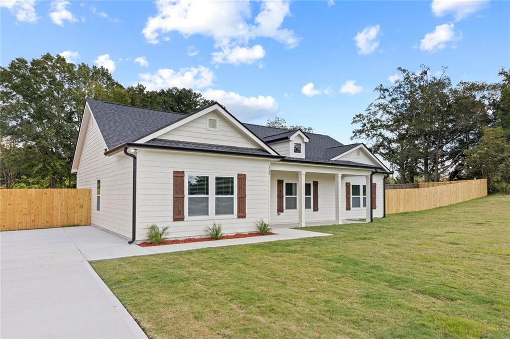 3 bedroom, 2 bathroom, 2,200 sq ft single family residence for sale at 1564 McIntosh Road, Douglasville, GA 30134 — photo 2