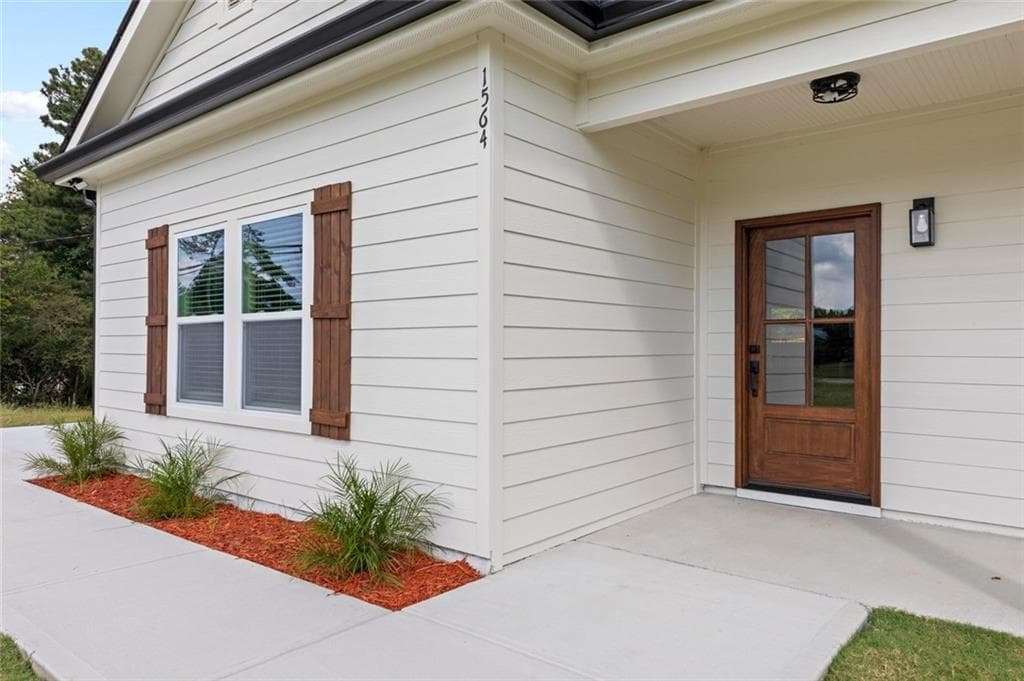 3 bedroom, 2 bathroom, 2,200 sq ft single family residence for sale at 1564 McIntosh Road, Douglasville, GA 30134 — photo 3