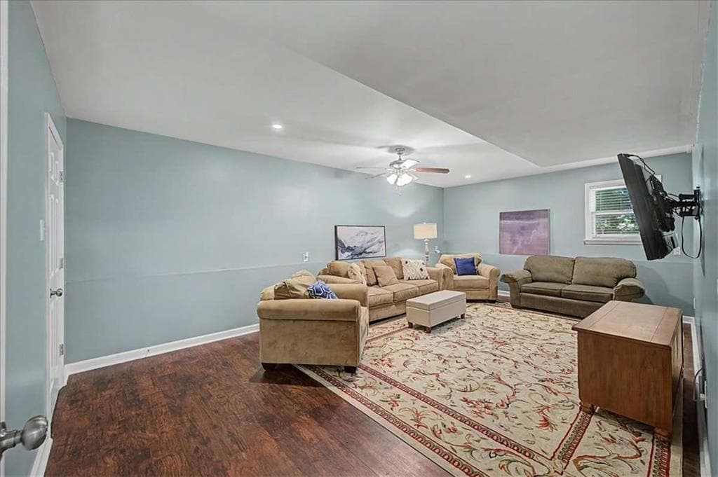 5 bedroom, 3 bathroom, 2,072 sq ft single family residence for rent at 558 Peeples Valley Road, Cartersville, GA 30121 for $2,500 a month — photo 4
