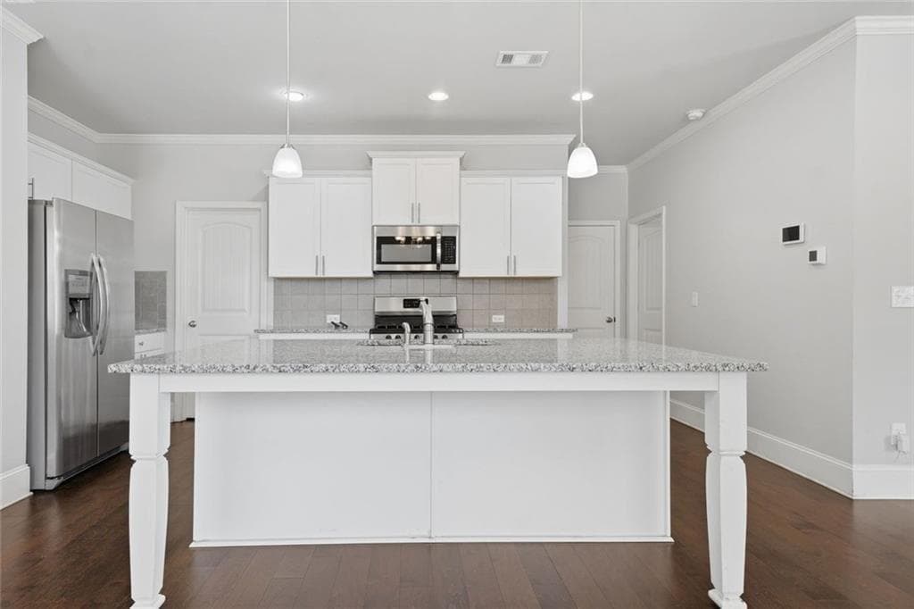 5 bedroom, 3 bathroom, 2,442 sq ft single family residence for sale at 4480 Huron Drive, Cumming, GA 30028 — photo 7