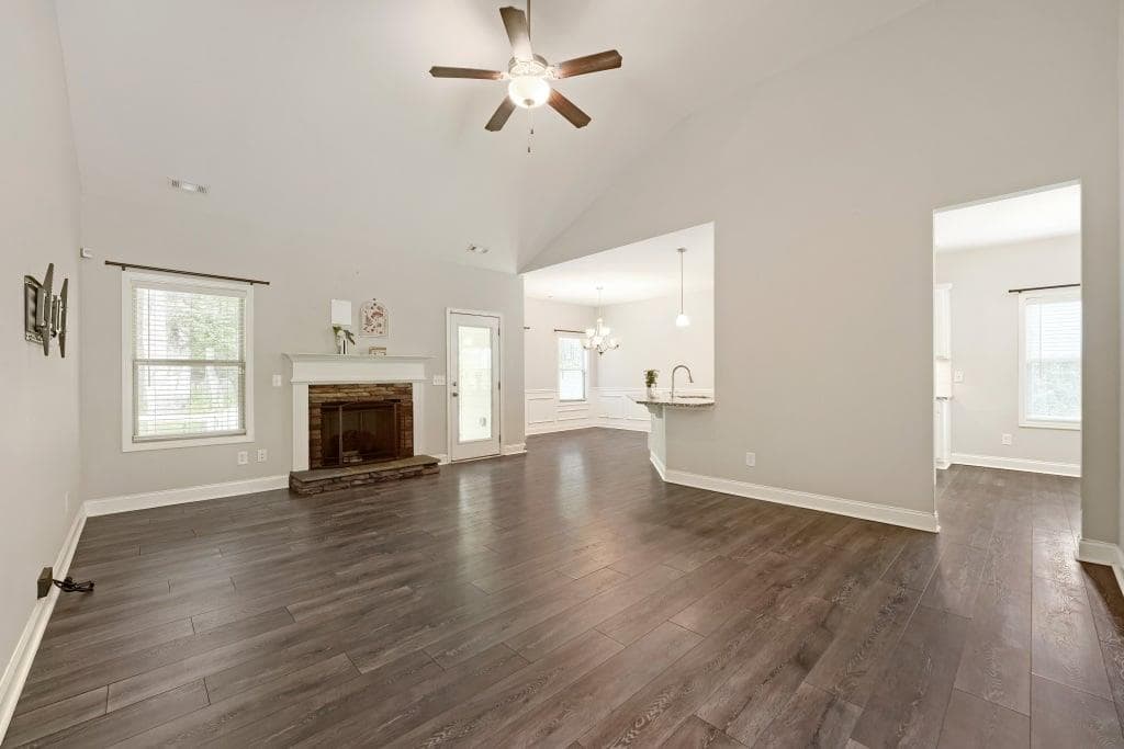 3 bedroom, 2 bathroom, 1,736 sq ft single family residence for sale at 415 Smallwood Lane, Douglasville, GA 30134 — photo 6