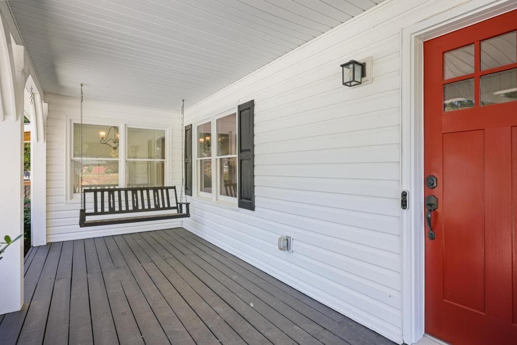 3 bedroom, 3 bathroom, 2,180 sq ft single family residence for sale at 5851 Leah Lane, Powder Springs, GA 30127 — photo 5