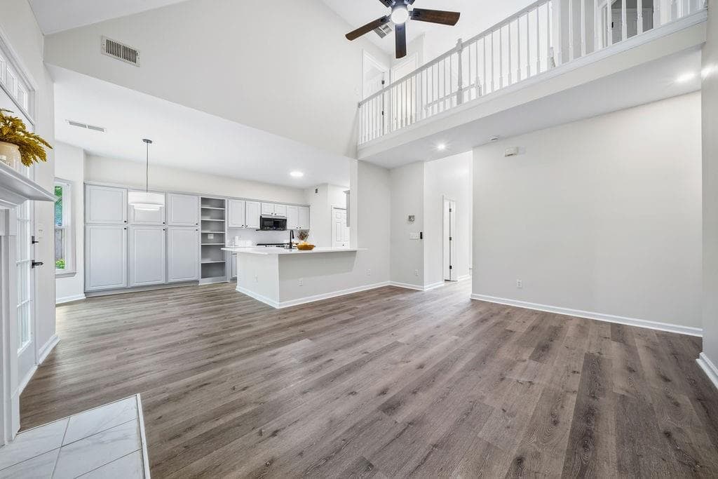 4 bedroom, 3 bathroom, 2,228 sq ft single family residence for sale at 4052 Thornbrook Lane, Marietta, GA 30066 — photo 9