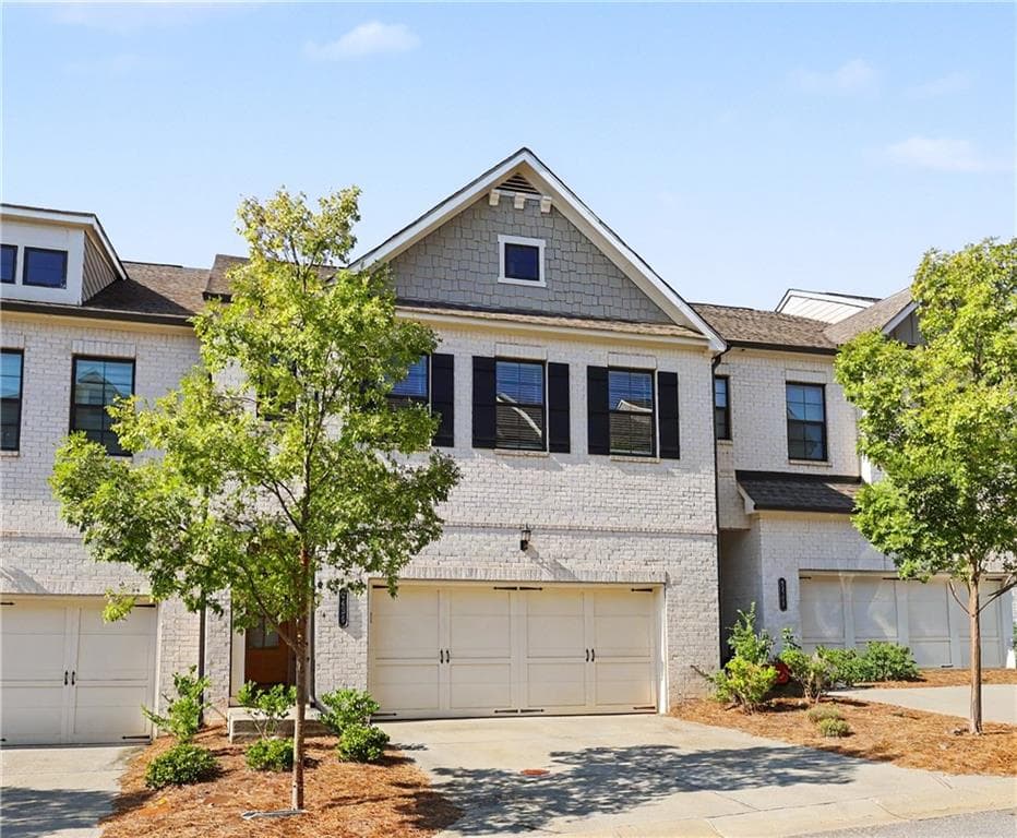 3 bedroom, 3 bathroom, 2,225 sq ft townhouse for sale at 3434 Senna Road, Duluth, GA 30096 — photo 2