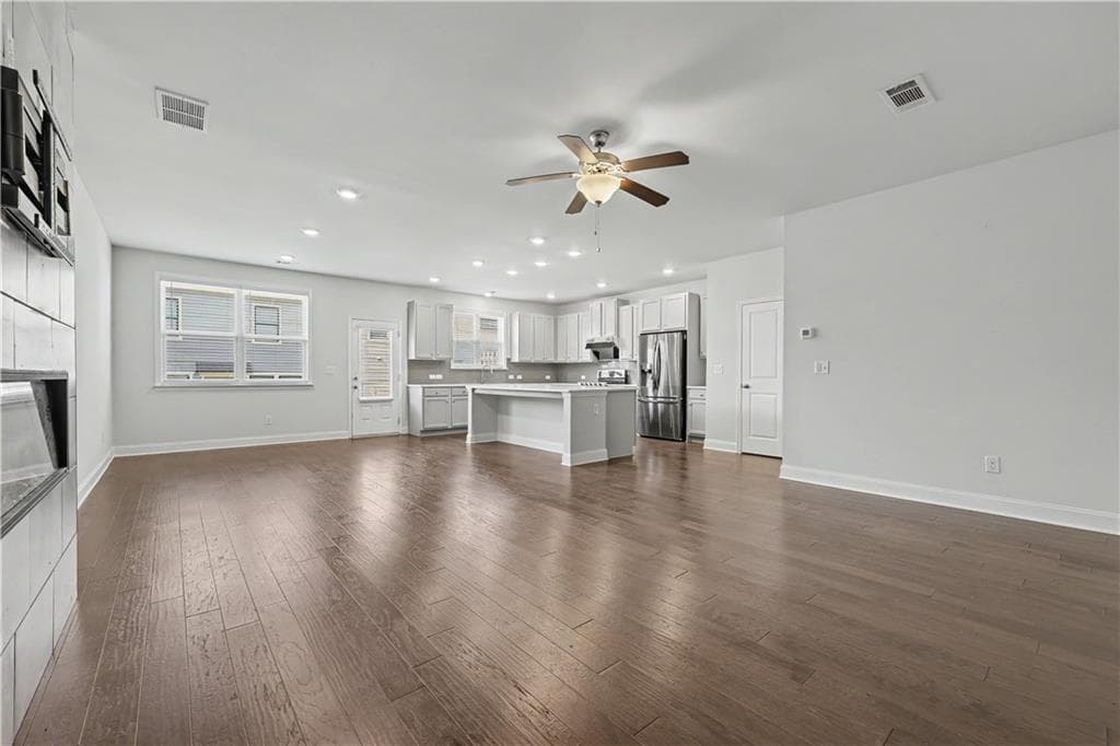 3 bedroom, 3 bathroom, 2,225 sq ft townhouse for sale at 3434 Senna Road, Duluth, GA 30096 — photo 4