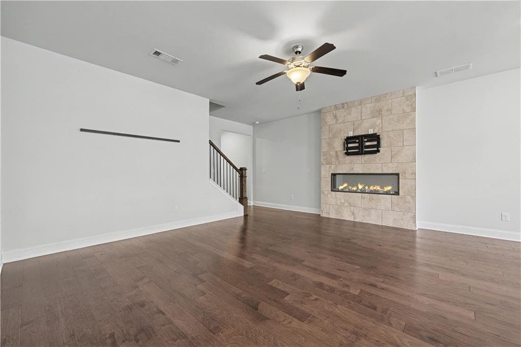 3 bedroom, 3 bathroom, 2,225 sq ft townhouse for sale at 3434 Senna Road, Duluth, GA 30096 — photo 8