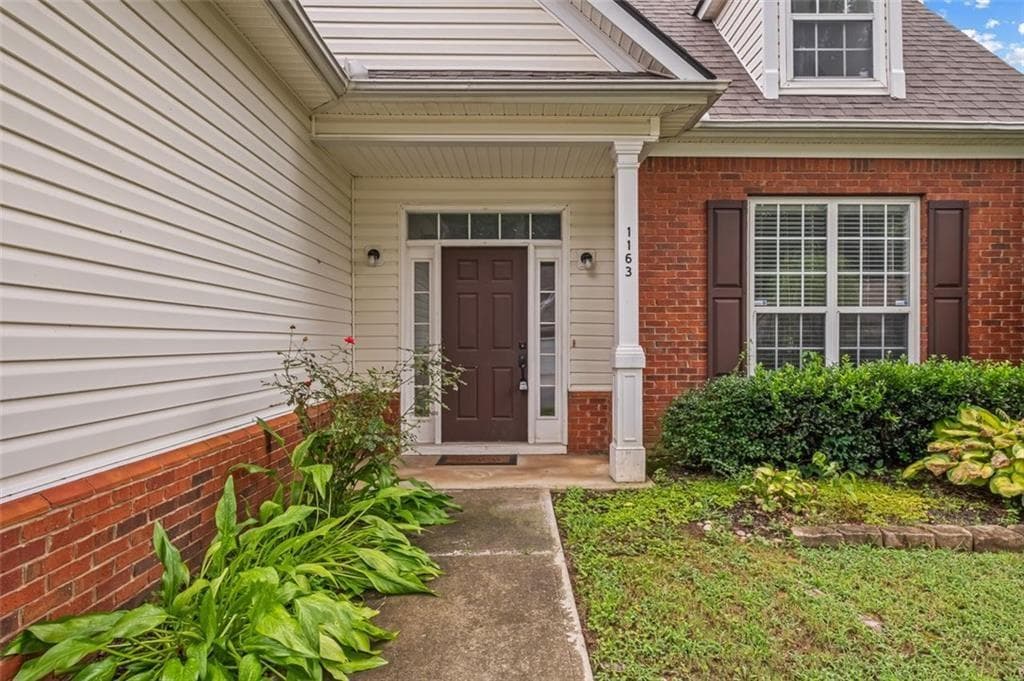 4 bedroom, 3 bathroom, 2,038 sq ft single family residence for rent at 1163 RHYNE CHASE, Smyrna, GA 30082 for $2,800 a month — photo 7