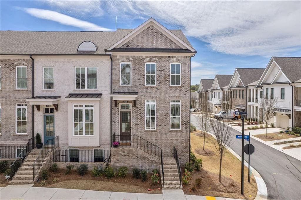 3 bedroom, 4 bathroom, 2,200 sq ft townhouse for sale at 4546 Watervale Way, Peachtree Corners, GA 30092