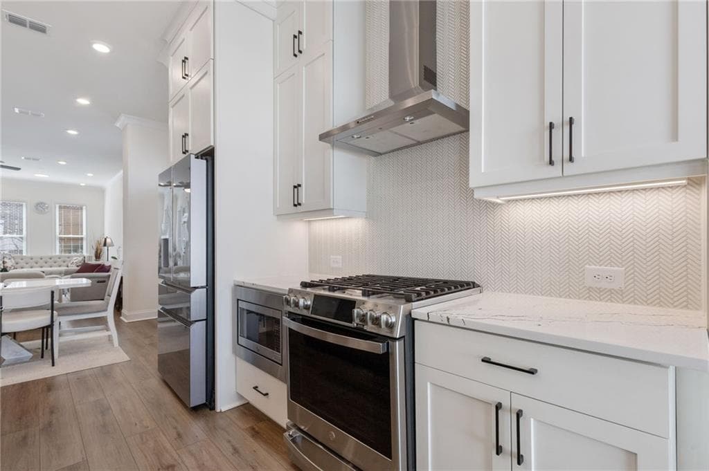 3 bedroom, 4 bathroom, 2,200 sq ft townhouse for sale at 4546 Watervale Way, Peachtree Corners, GA 30092 — photo 7