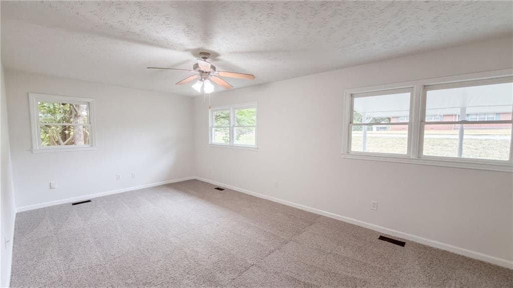 2 bedroom, 1 bathroom, 1,181 sq ft single family residence for sale at 8181 Highland Drive, Covington, GA 30014 — photo 5