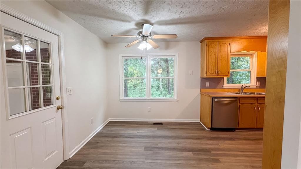 2 bedroom, 1 bathroom, 1,181 sq ft single family residence for sale at 8181 Highland Drive, Covington, GA 30014 — photo 9