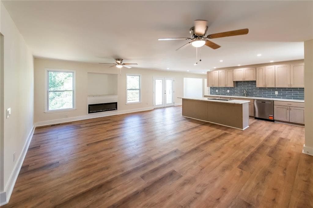 4 bedroom, 3 bathroom, 2,492 sq ft single family residence for sale at 30 Wood Valley Circle, Carrollton, GA 30117 — photo 7