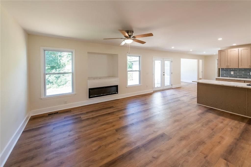 4 bedroom, 3 bathroom, 2,492 sq ft single family residence for sale at 30 Wood Valley Circle, Carrollton, GA 30117 — photo 8
