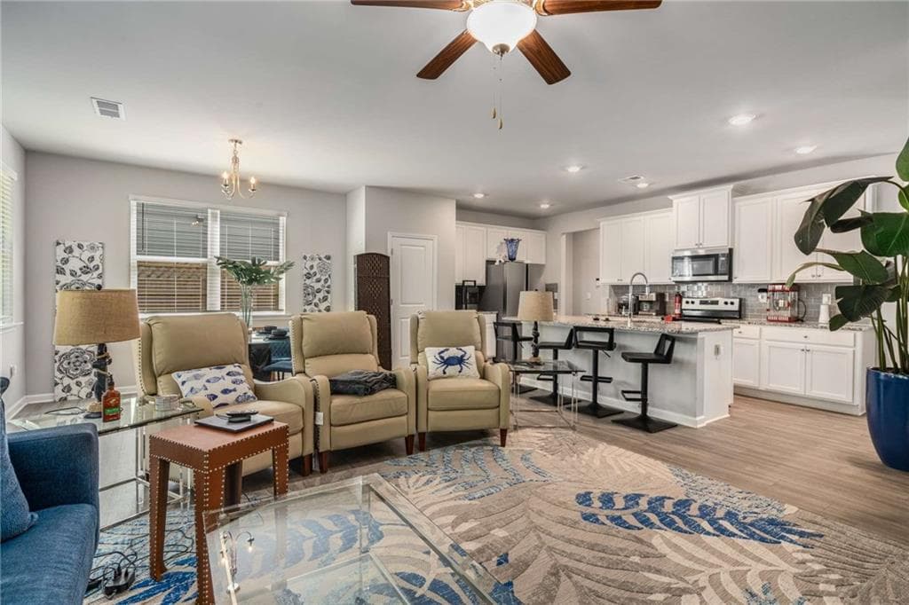 3 bedroom, 3 bathroom, 2,028 sq ft single family residence for sale at 458 Burgundy Terrace, Atlanta, GA 30354 — photo 7