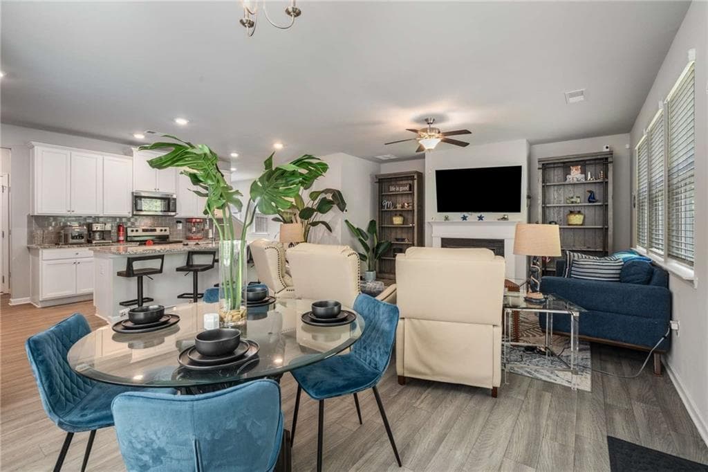 3 bedroom, 3 bathroom, 2,028 sq ft single family residence for sale at 458 Burgundy Terrace, Atlanta, GA 30354 — photo 9