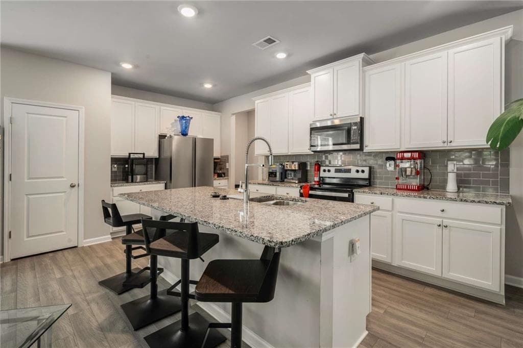 3 bedroom, 3 bathroom, 2,028 sq ft single family residence for sale at 458 Burgundy Terrace, Atlanta, GA 30354 — photo 10