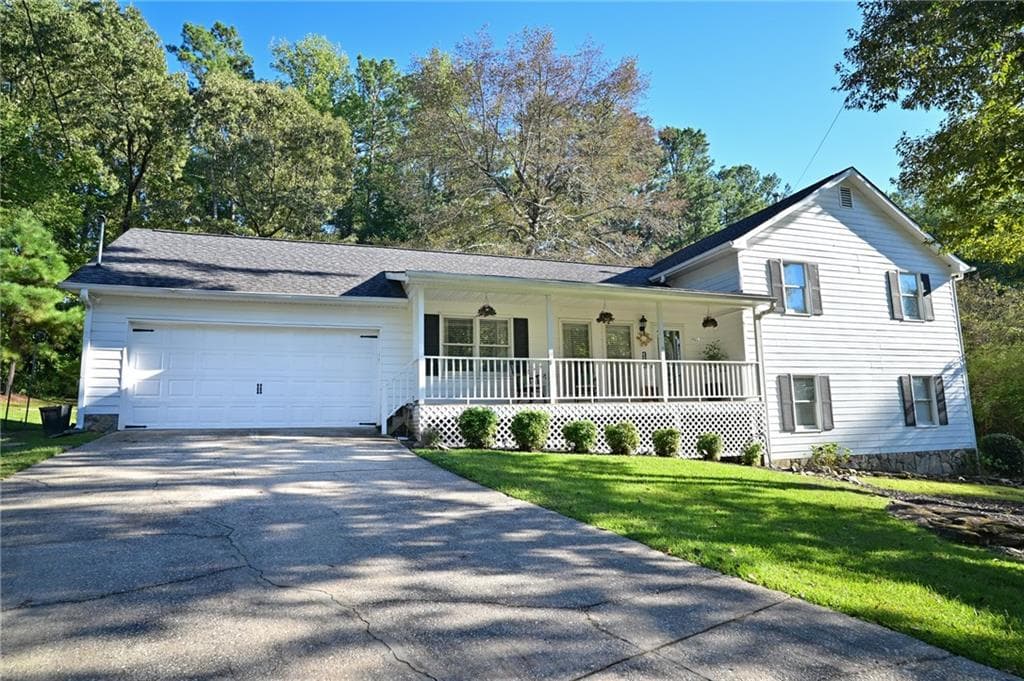 4 bedroom, 2 bathroom, 1,976 sq ft single family residence for sale at 307 Rockland Way, Lawrenceville, GA 30046