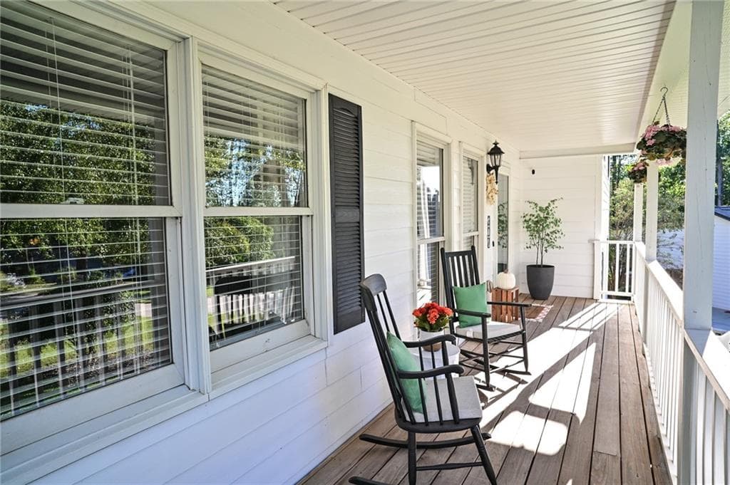 4 bedroom, 2 bathroom, 1,976 sq ft single family residence for sale at 307 Rockland Way, Lawrenceville, GA 30046 — photo 7