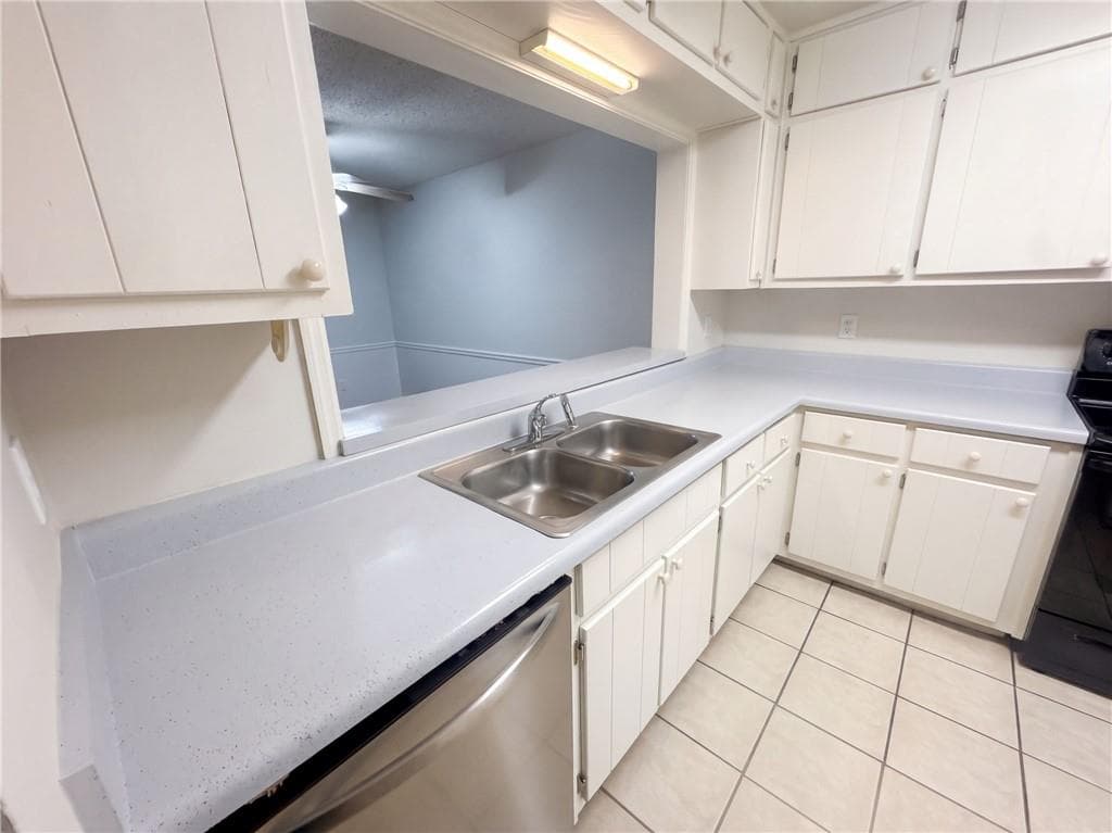 3 bedroom, 3 bathroom, 1,536 sq ft townhouse for sale at 5997 Wintergreen Road, Norcross, GA 30093 — photo 7
