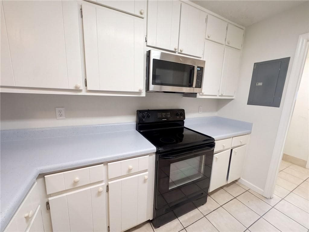 3 bedroom, 3 bathroom, 1,536 sq ft townhouse for sale at 5997 Wintergreen Road, Norcross, GA 30093 — photo 8