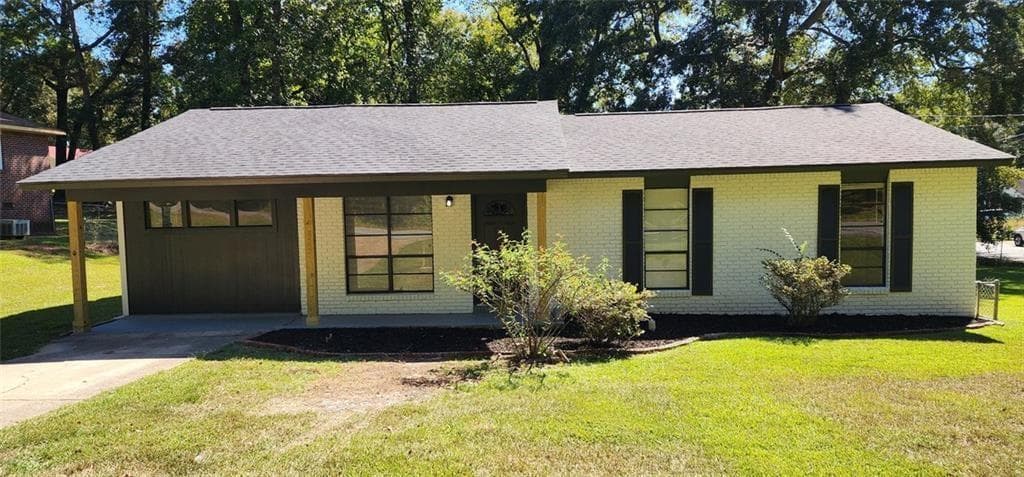 4 bedroom, 2 bathroom, 1,273 sq ft single family residence for sale at 118 Patton Drive, Columbus, GA 31903 — photo 3