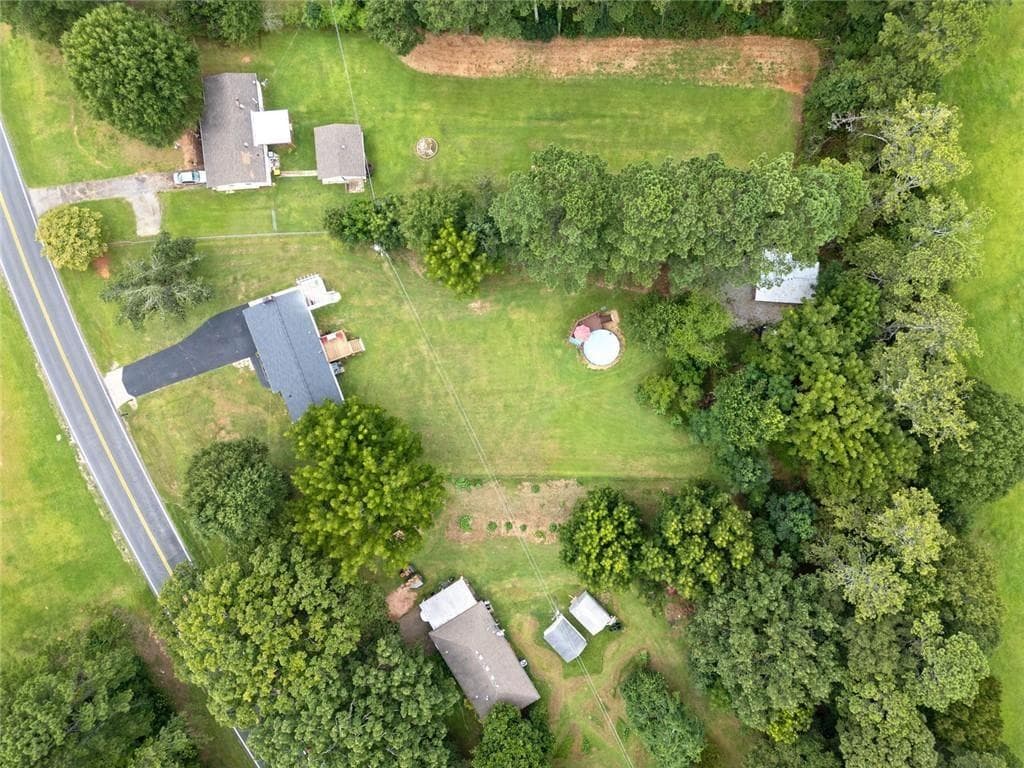 3 bedroom, 2 bathroom, 1,225 sq ft single family residence for sale at 850 New Hope Road, Fayetteville, GA 30214 — photo 3