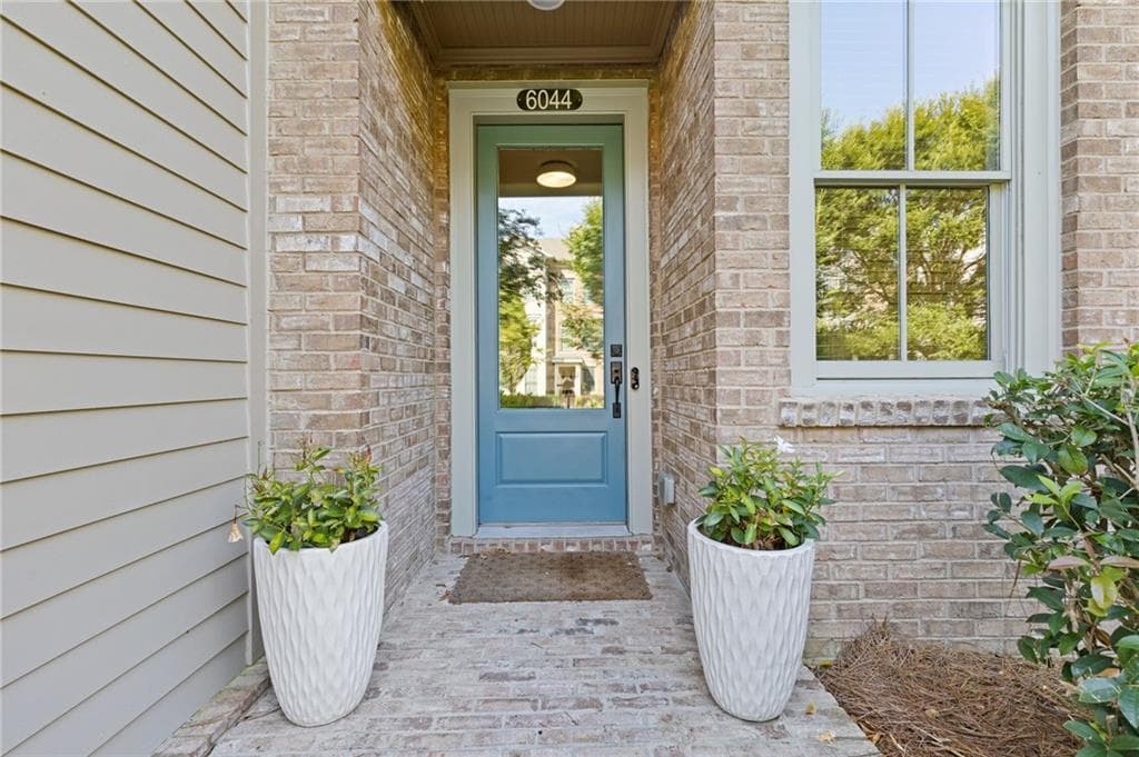 3 bedroom, 4 bathroom, 2,128 sq ft townhouse for sale at 6044 Lucas Street, Norcross, GA 30071 — photo 3