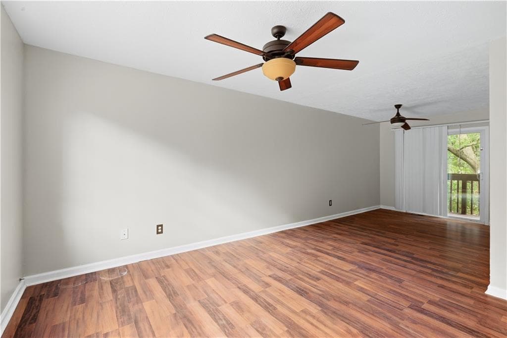 2 bedroom, 3 bathroom, 1,255 sq ft townhouse for sale at 6977 Flagstone Drive, Austell, GA 30168 — photo 8