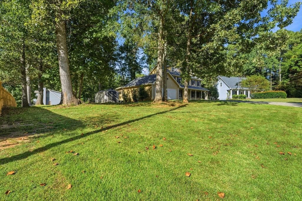 3 bedroom, 3 bathroom, 1,924 sq ft single family residence for sale at 18 Heather Lane, Villa Rica, GA 30180 — photo 4