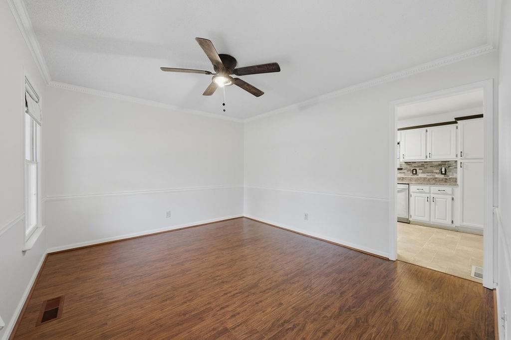 3 bedroom, 3 bathroom, 1,924 sq ft single family residence for sale at 18 Heather Lane, Villa Rica, GA 30180 — photo 7