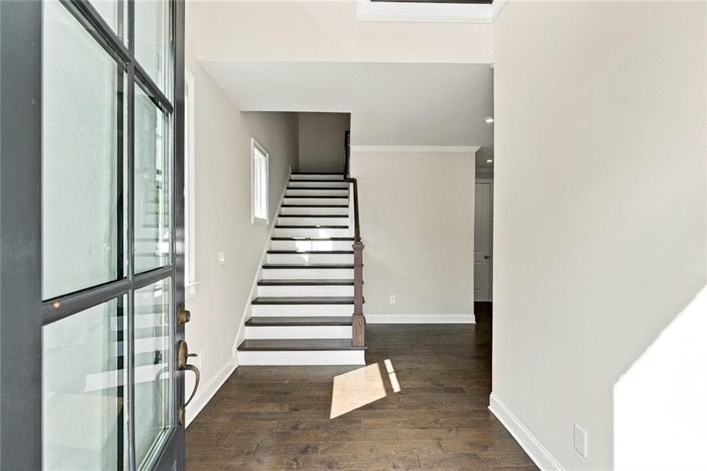 4 bedroom, 4 bathroom, 2,632 sq ft townhouse for sale at 112 Harlow Circle, Roswell, GA 30076 — photo 4