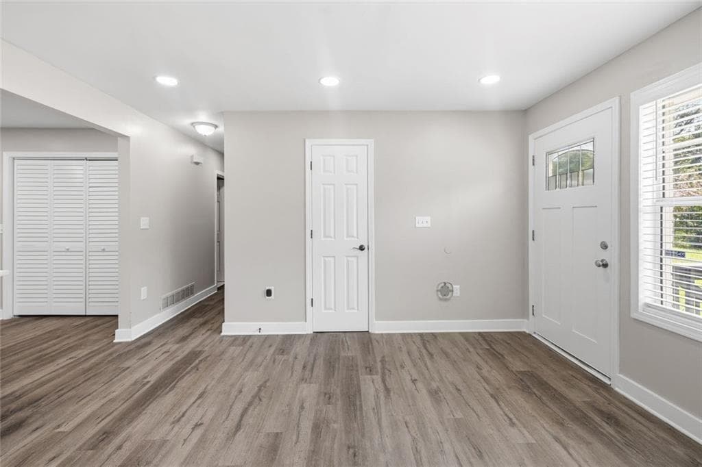 3 bedroom, 2 bathroom, 1,806 sq ft single family residence for sale at 2818 Meadowview Drive, Atlanta, GA 30316 — photo 7