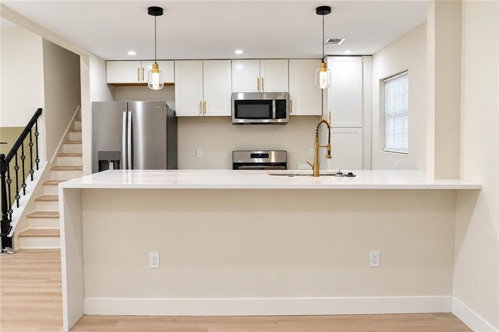 4 bedroom, 3 bathroom, 1,632 sq ft single family residence for sale at 6202 Saint Christophers Court, Lithonia, GA 30058 — photo 4