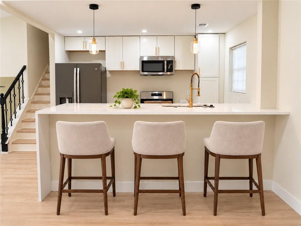 4 bedroom, 3 bathroom, 1,632 sq ft single family residence for sale at 6202 Saint Christophers Court, Lithonia, GA 30058 — photo 7