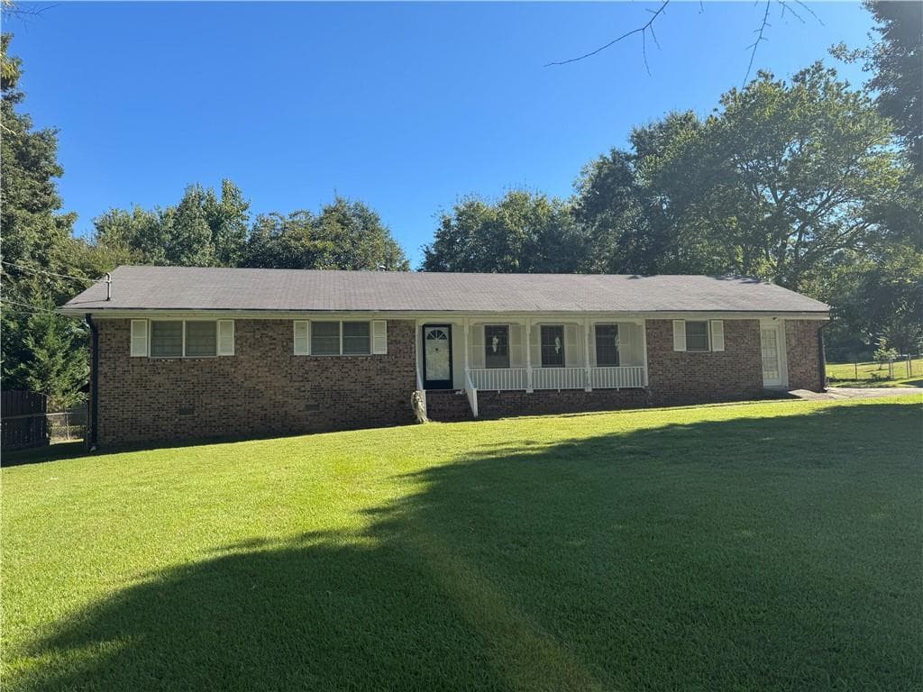 3 bedroom, 2 bathroom, 1,617 sq ft home for sale at 2221 Pinehurst Road, Snellville, GA