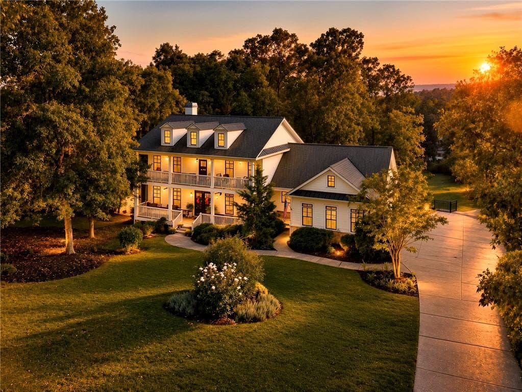 5 bedroom, 4 bathroom, 3,530 sq ft single family residence for sale at 968 Dogwood Way, Dawsonville, GA 30534 — photo 2