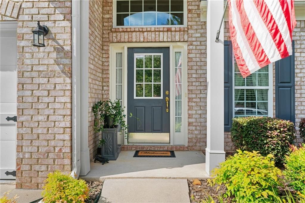3 bedroom, 2 bathroom, 2,466 sq ft single family residence for sale at 5623 Lancashire Lane, Cumming, GA 30041 — photo 5